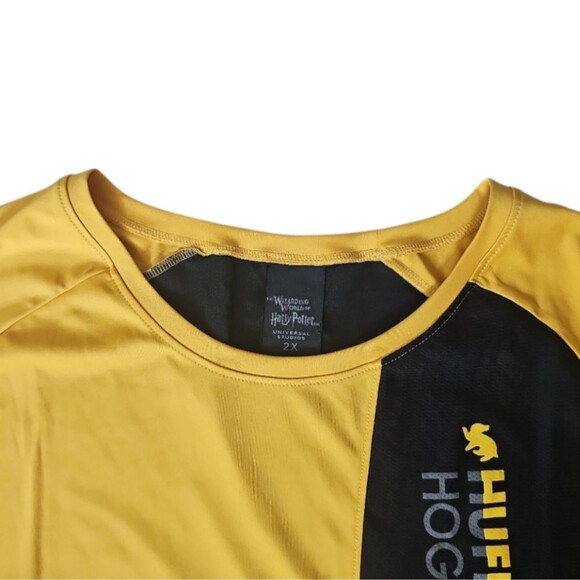 Hufflepuff Hogwarts Tie Back Athletic Tee Sz 2x Yellow Black Split Color NWT - Picture 7 of 16